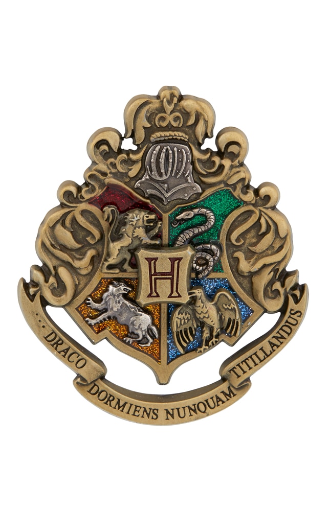 Image for Hogwarts&trade; Crest Pin on Pin from UNIVERSAL ORLANDO