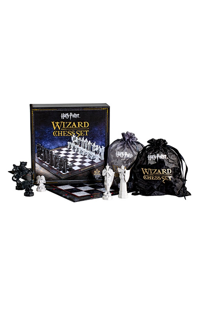 Wizard Chess Set | UNIVERSAL ORLANDO