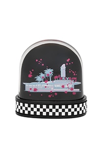 Halloween Horror Nights 2025 Mel's Die-In Dome Snow Globe